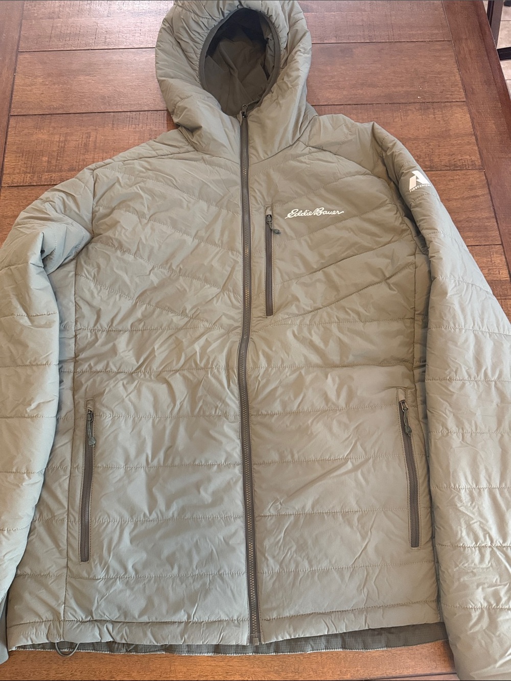 Eddie Bauer
REVERSIBLE HOODED JACKET firstascent